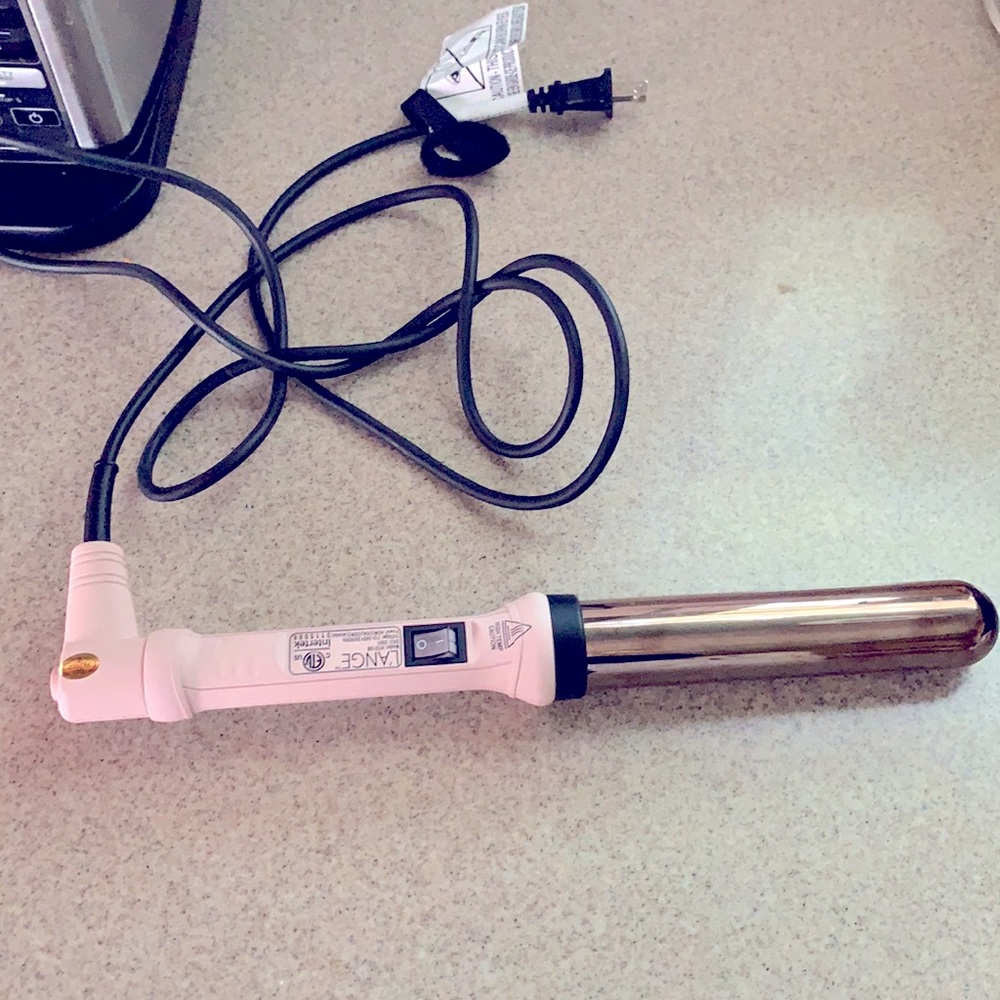 L'ange Hair Ondulé Curling Wand 1.25 inch blush pink rotating barrel